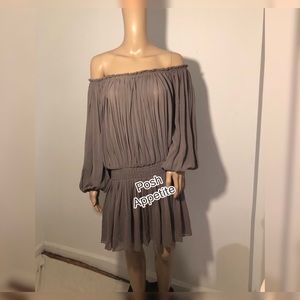 *** Max Studio cold shoulder pleated  dress